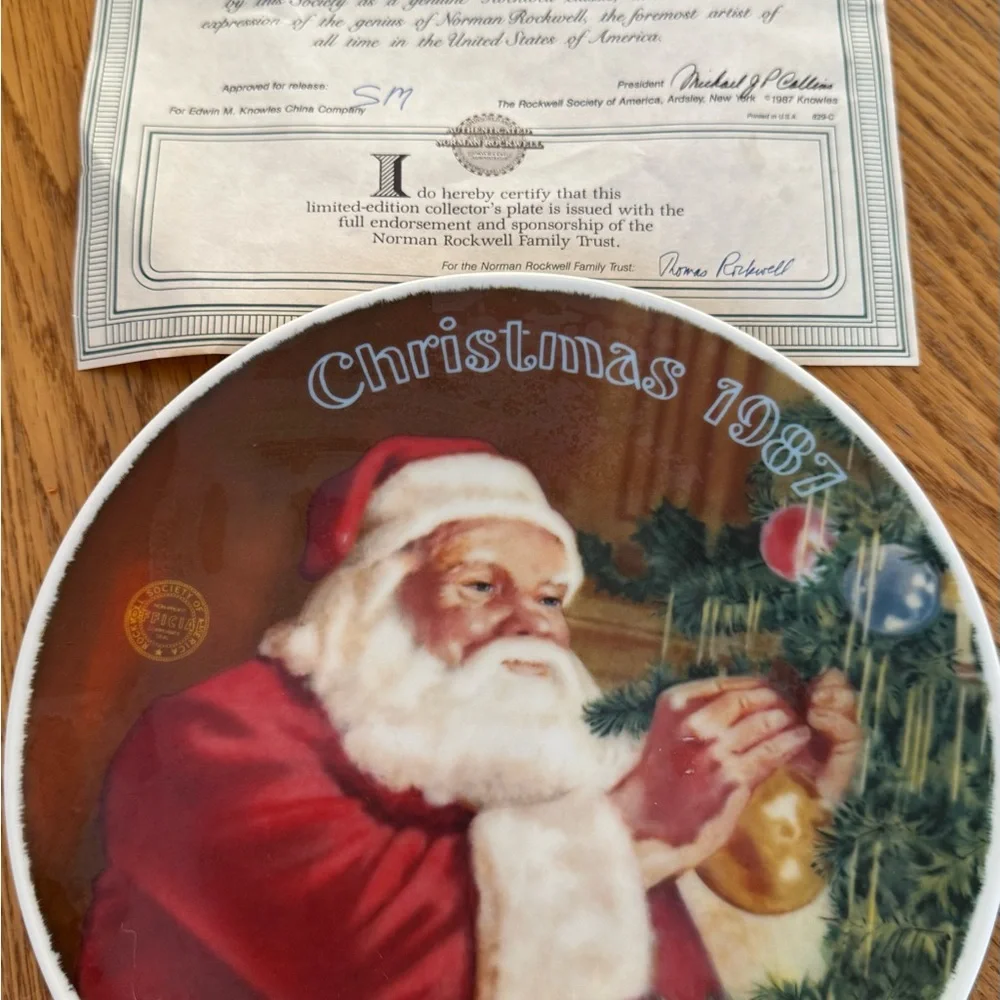 Norman Rockwell Festive Red and White Santa Plate
